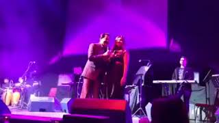 Kaho Na Pyaar Hai Live Alka Yagnik and Udit Narayan [upl. by Brianne]