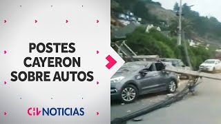 CAMIÓN ARRASÓ CON POSTES y vehículos fueron aplastados en Maitencillo  CHV Noticias [upl. by Monagan153]