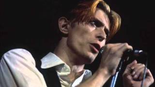 David Bowie Boston 1976 09 Diamond Dogswmv [upl. by Karlan]