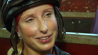 Rennpferde Training und Preisgeld  Sarah Steinberg im Interview [upl. by Auburn]