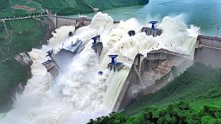 State of Emergency in China The collapse of the Three Gorges Dam flooded the city [upl. by Jacquenette]