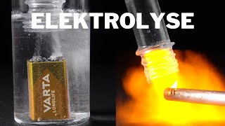 Elektrolyse im Wasserglas – Experiment mit Knalleffekt [upl. by Ressan]