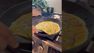 Omelette Asmr 🐣🍳🪺🥚shorts egg eggs omelette asmr asmrfood [upl. by Ellertal]