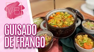 Guisado de frango com grãodebico e alhoporó  Você Bonita 19102022 [upl. by Nicolau995]