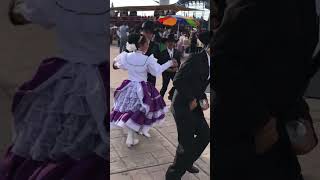 Entusiastas pequeñines danzan en la Polka Monumental Chihuahua 2024 Grupo Awirame Kuruwi [upl. by Yhtuv]