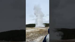 Old Faithful Geyser Explosion 💥 Explosión del géiser Old Faithful💥 கீசர் வெடிப்பு yellowstone [upl. by Cirda651]