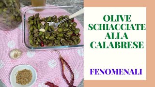 Olive verdi schiacciate alla calabrese condite ricetta originale [upl. by Eiramnerual813]