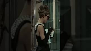 Breakfast at Tiffanys  Holly meets Paul 1  Audrey Hepburn [upl. by Rivard]