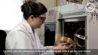 Changing the column in a gas chromatograph [upl. by Esil]