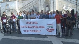 Teatro dell’Opera Sel protesta in Campidoglio contro i licenziamenti di coro e orchestra [upl. by Huntington]