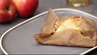 Galette flambée à landouille et aux pommes caramélisées [upl. by Isac]