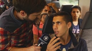 quotIn Syrien wäre ich jetzt totquot Flüchtlinge und Flüchtlingshelfer erzählen  PULS Reportage [upl. by Maitund]