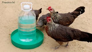 Como hacer un bebedero casero con una botella de plástico para gallinas patitos y pollitos de corral [upl. by Katinka]