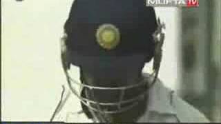 Shoaib Akthar vs Gautham Ghambhir Bowled Slow Ball Beautiful [upl. by Lorollas]