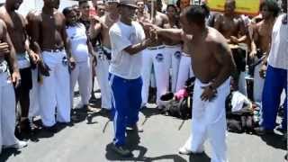 CAPOEIRA TOPÁZIO Rio Vermelho 2013 Mestre Dinho Contramestre Rudson [upl. by Collimore]