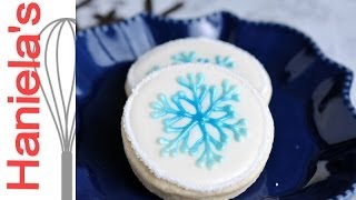 FROZEN SNOWFLAKE COOKIESAIRBRUSHING HANIELAS [upl. by Eentrok875]