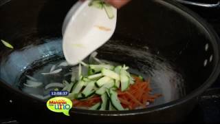 Aprende a preparar dolsot bibimbap [upl. by Akinwahs]