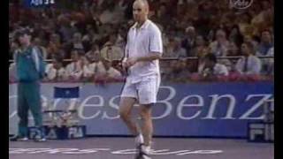 Lleyton Hewitt vs Andre Agassi Masters Cup 2001  Sydney Round Robin [upl. by Grodin]