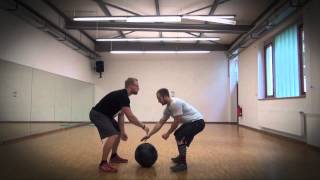 Medizinball WarmUp für Weightlifting und Crossfit  SFTV [upl. by Aliac543]