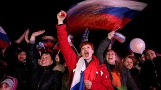 Crimea celebra su anexión a Rusia  Journal [upl. by Marchall]