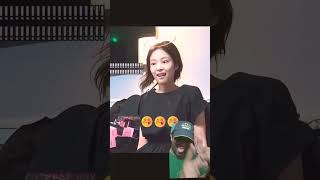 The Crack Sound Kinda Satisfying Though blackpink jennie shortvideo shorts [upl. by Osborne]