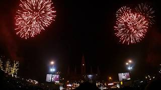 Silvesterfeuerwerk 201819 am Rathausplatz [upl. by Aikyn64]