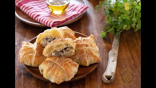 Fagottini di pasta sfoglia con funghi champignon [upl. by Duhl]