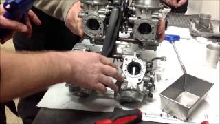 Tech Tip How to Install a shrunken cv slide into the carburetor body without pinching the diaphram [upl. by Noek]