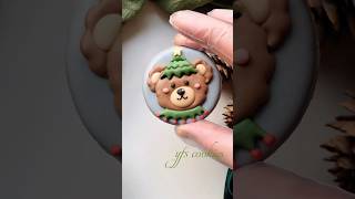 🎄Simple Christmas cookie decorating for beginners cookiedecorating royalicing christmas [upl. by Ardnaeed]