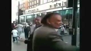 Nawaz Sharifs great insult by a man in London [upl. by Aurelie]