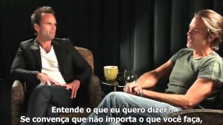 Timothy Olyphant and Walton Goggins funny Justified talk Legendado em português parte 1 [upl. by Yreffej]