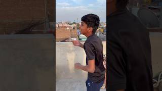 Kite 🪁flying looting on roof🤩 chote ne 1patang pakad li child🚸kite lover❤️kite looting shorts [upl. by Alma]