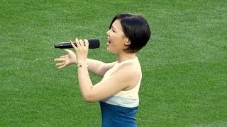 ALi 알리 Cho Yong Jin 조용진 Sings US Nat Anthem at Dodger Stadium 52714 Korean Night [upl. by Seuqram]