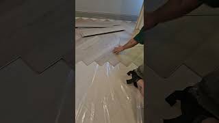 MOVING A VINYL FLOOR  HERRINGBONE VINYL FLOORING vinylflooring diy howto flooring installation [upl. by Pallas]