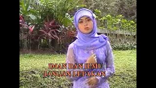 Istiq Arina  Wanita Soleha OFFICIAL [upl. by Zsamot]