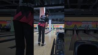 투핸드 연습만이 살길 bowling 볼링영상 볼링 sports 투핸드볼링 투핸드 투핸드볼러 [upl. by Anitnelav]