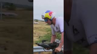 Kristian Blummenfelt battling through a tough moment on the bike [upl. by Tdnerb]