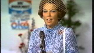 KRO Nederland Oké  Toespraak Koningin Beatrix  29 augustus 1981 [upl. by Arriec]