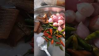 കാന്താരി ഉണക്കമീൻ ചമ്മന്തിkanthari karuvadurecipe [upl. by Thad]