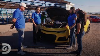 Isabel y su primera gran experiencia corriendo en una pista  Mexicánicos  Discovery Latinoamérica [upl. by Nwahser144]