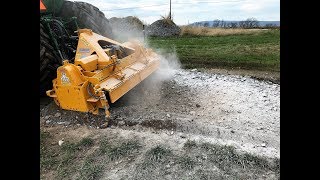 Valentini R2000 Stone Crusher Rock Crusher Crushing Limestone [upl. by Neelra]