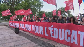 Des profs en grève illimitée à Québec le 23 novembre [upl. by Aehtrod986]