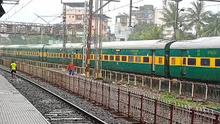 Garib Rath Exciting Arrival with WAG9 locomotive at Thane  KCVL LTT Garib Rath Express [upl. by Einaeg533]