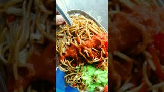 Street Chowmeinnoodles ऐसे बनते है  Indian Street Food shorts subscribe👇 youtubeshorts [upl. by Wanfried960]