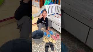 Satu sandal 5ribu 🤣 shortvideo sambilancuan [upl. by Lanoil]