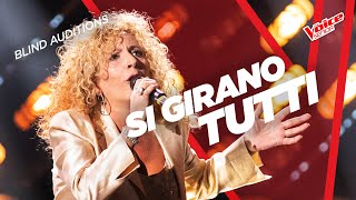 Rosa Alba CONQUISTA i coach con “Bella senz’anima”  The Voice Senior Italy 3  Blind Auditions [upl. by Beeson]