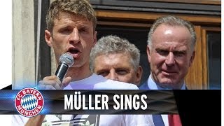 Müller sings quotUnd Pokal auchquot [upl. by Ahsiled]