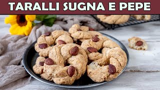 Taralli napoletani sugna e pepe friabili e gustosi ricetta originale [upl. by Ttej]