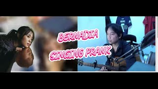 BERNADYA SATU BULAN SINGING PRANKOME TV [upl. by Zigmund]