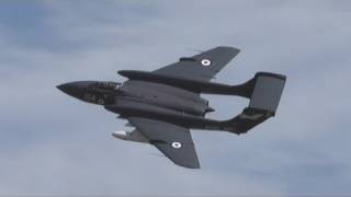 Sea Vixen XP924 at Oxford 21st August 2011 [upl. by Iblehs]